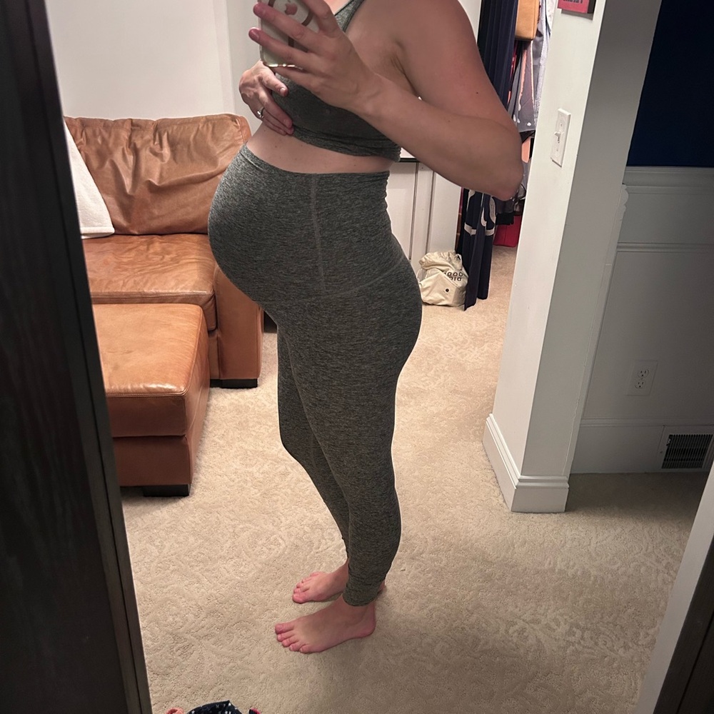 Beyond Yoga space dye love the bump heather Gray Leggings